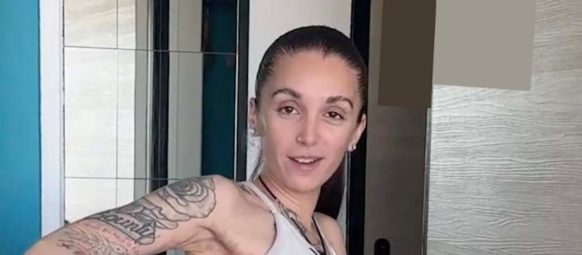 Psoriasis : “On m’a traitée de lépreuse !” Psoriasis : "On m'a traitée de lépreuse !"