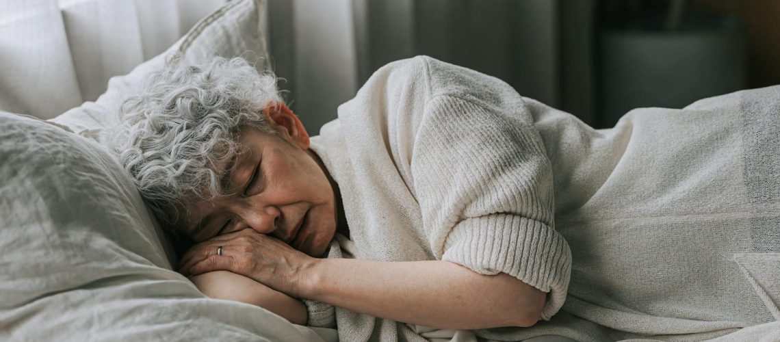 Combien de temps faut-il dormir après 60 ans ?