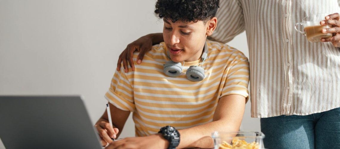 Comment aider un ado à gérer son stress avant un examen ?